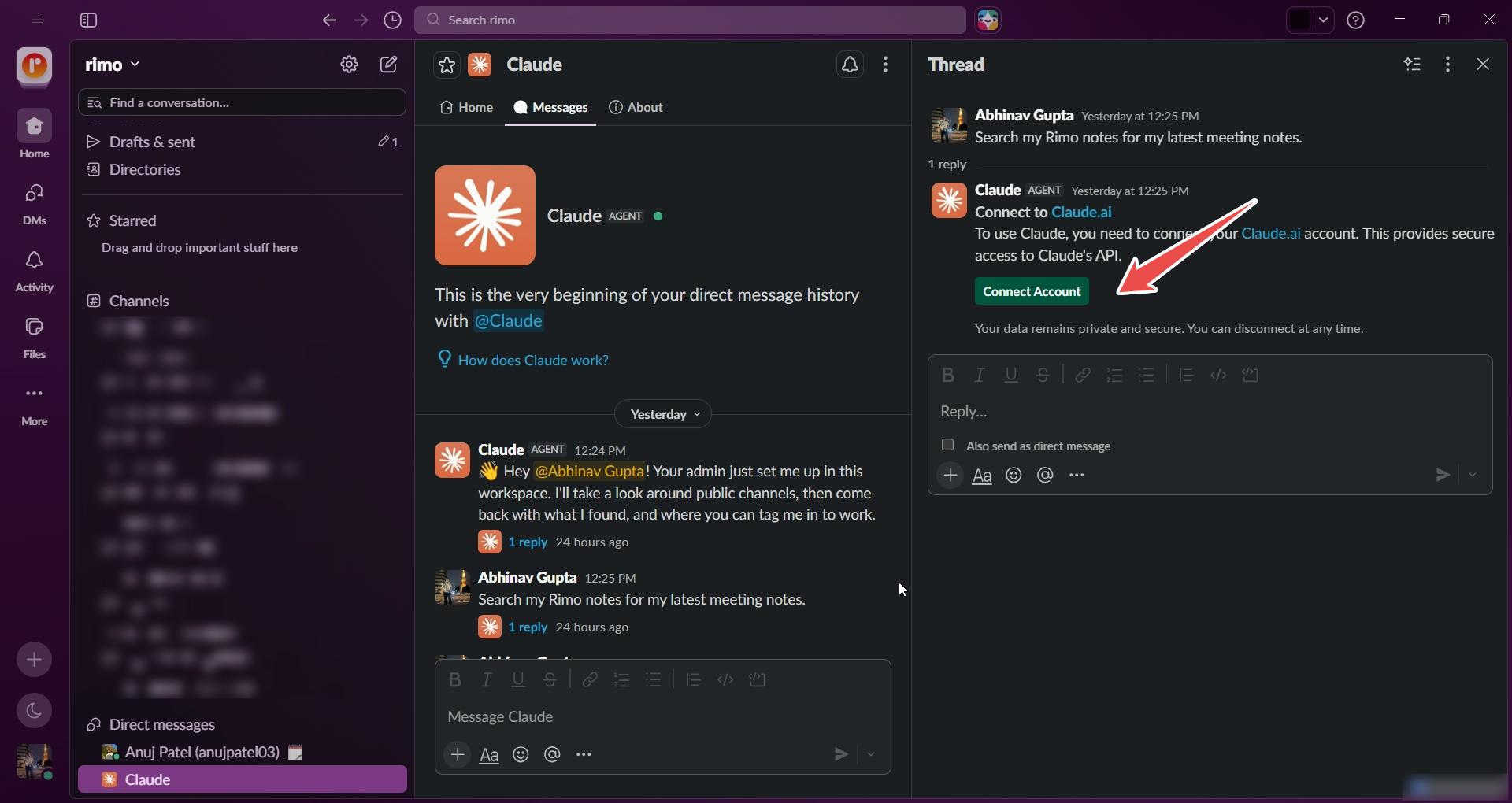 Slack の Claude との DM。「Claude.ai に接続」の案内と「アカウントを接続」ボタンが表示されている状態
